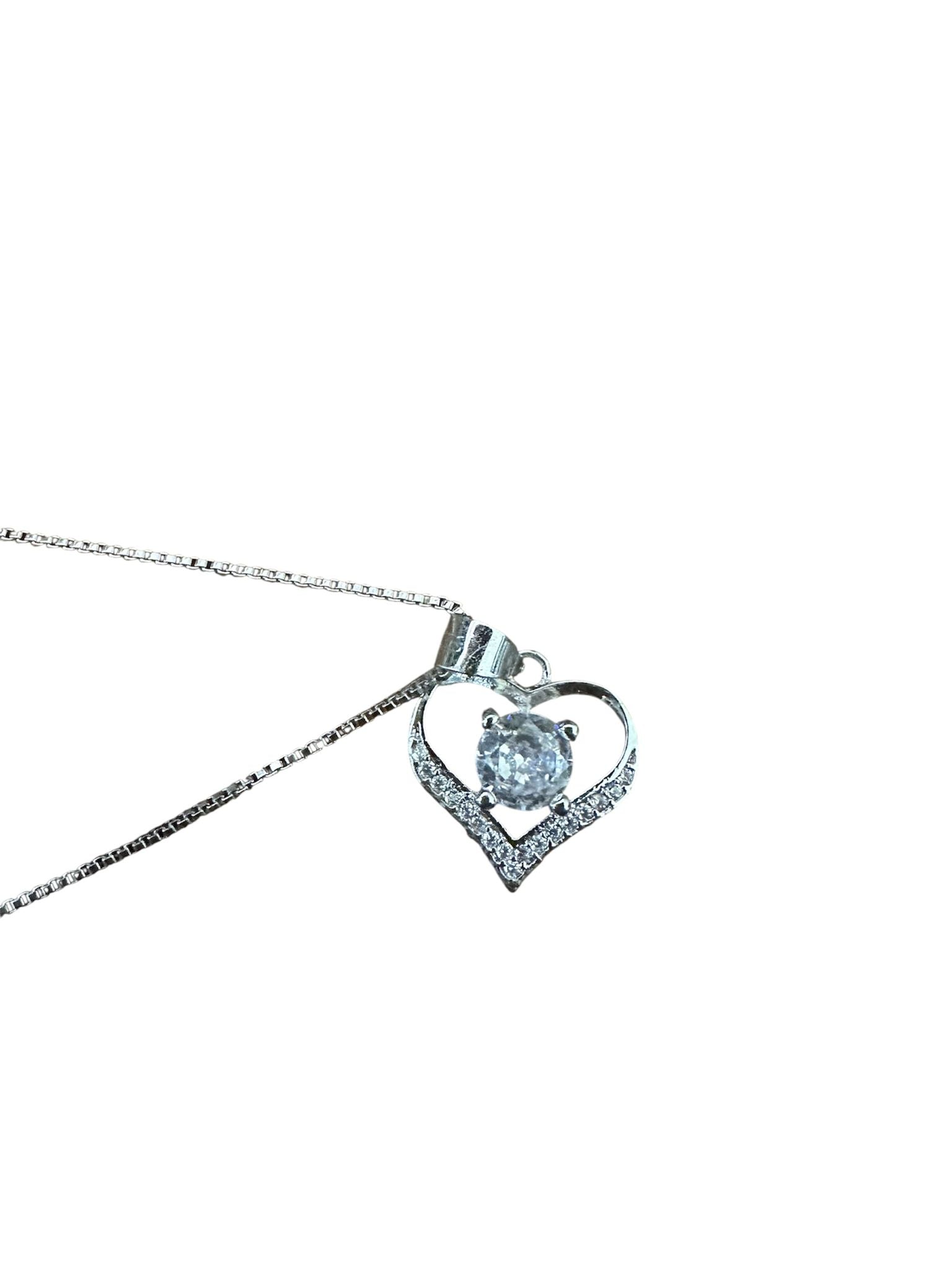 Hollow Heart Zircon Necklace