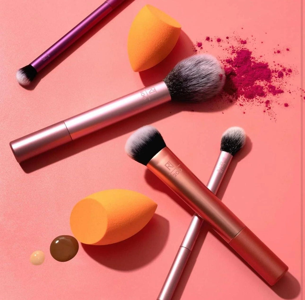 Real Techniques Everyday Essentials Brush Set + Makeup Sponge